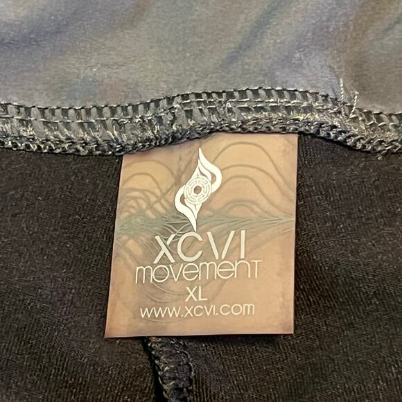 XCVI Stretch Active Skort Performance Skirt Dark Gray Size XL - Picture 7 of 8